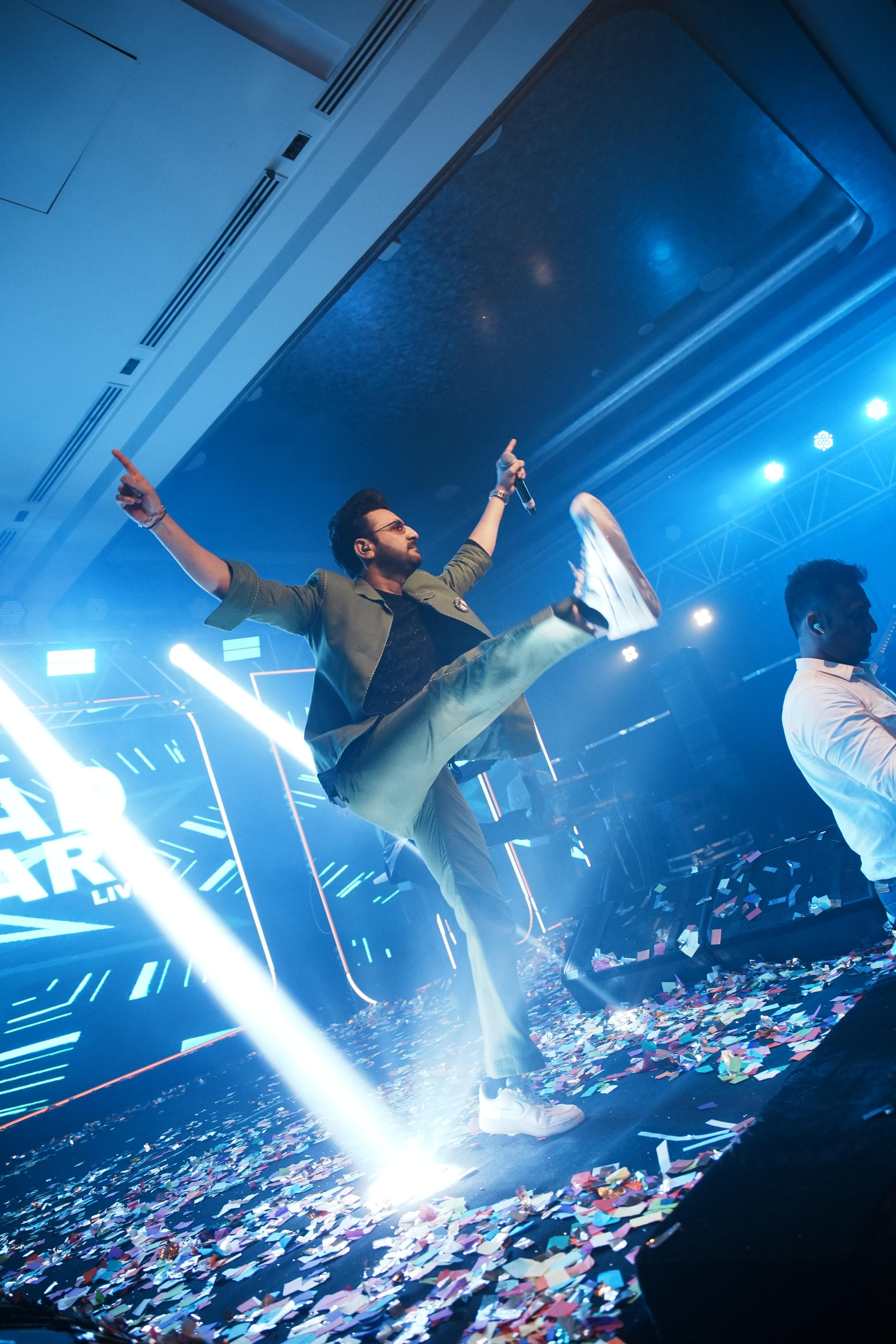 Sharad Lashkari live performance gallery image 10