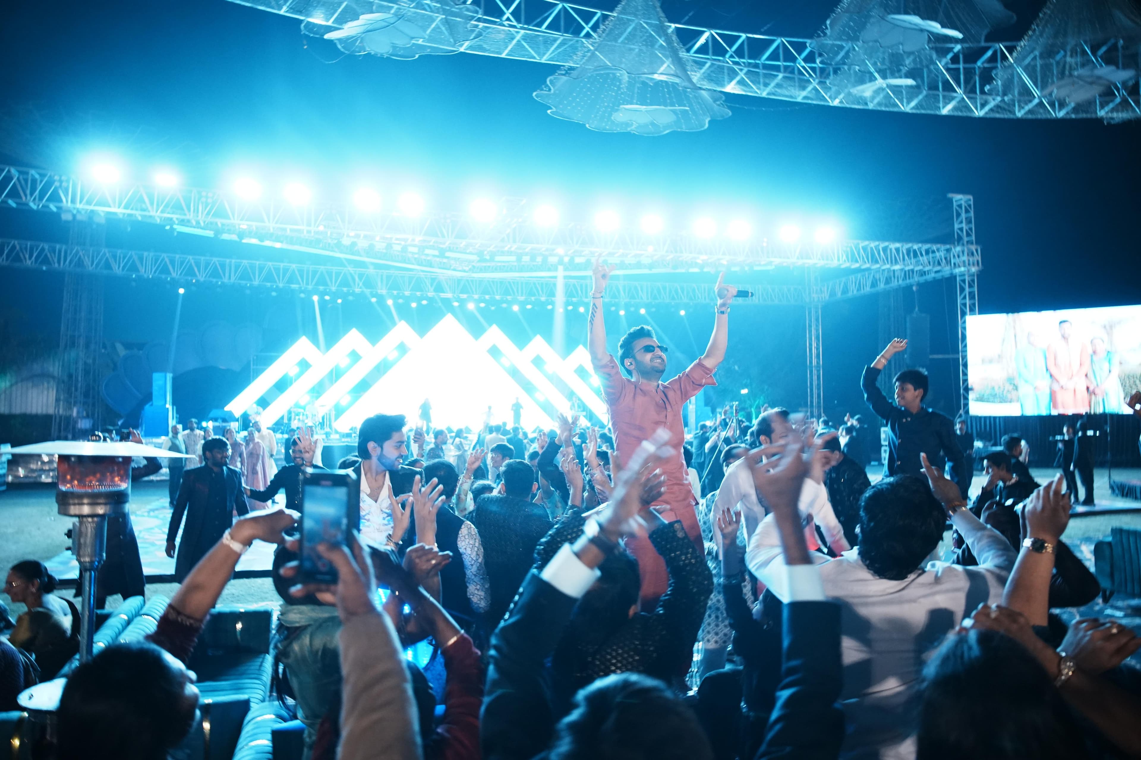 Sharad Lashkari live performance gallery image 16